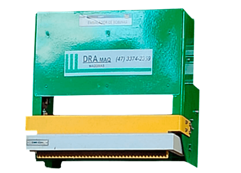 Máquina automática para embalar bobinas de papel.